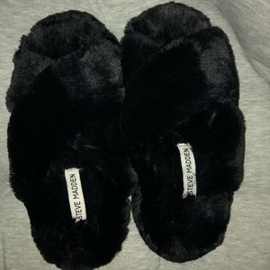 Steve Madden fuzzy slippers